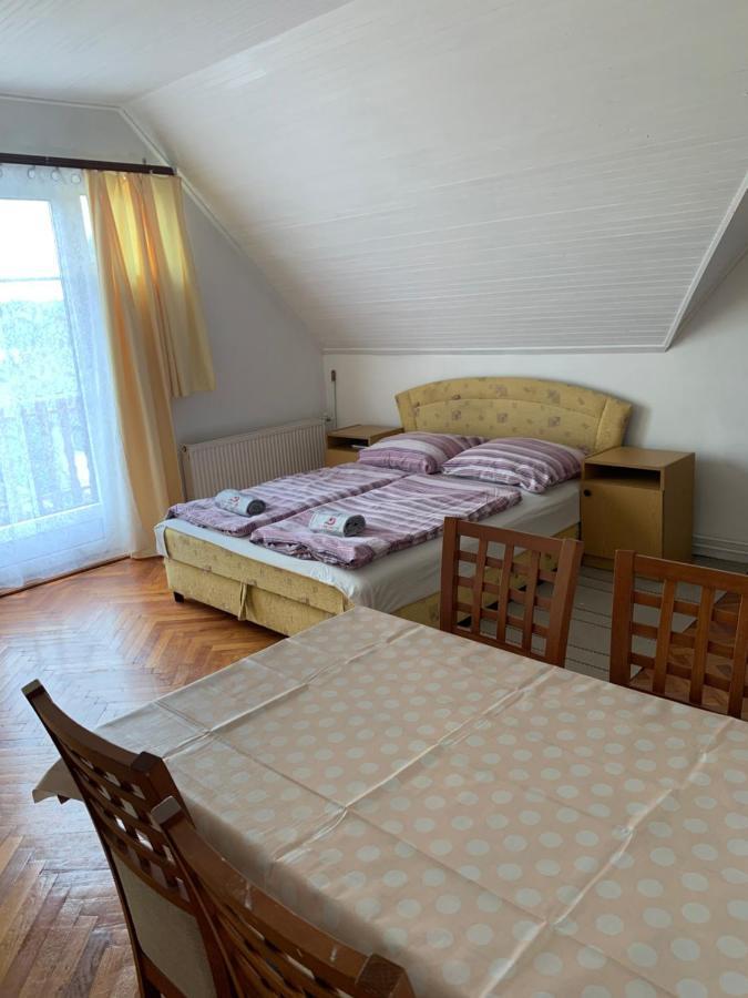 Kriszta Apartmanhaz Leilighet Balatonlelle Eksteriør bilde
