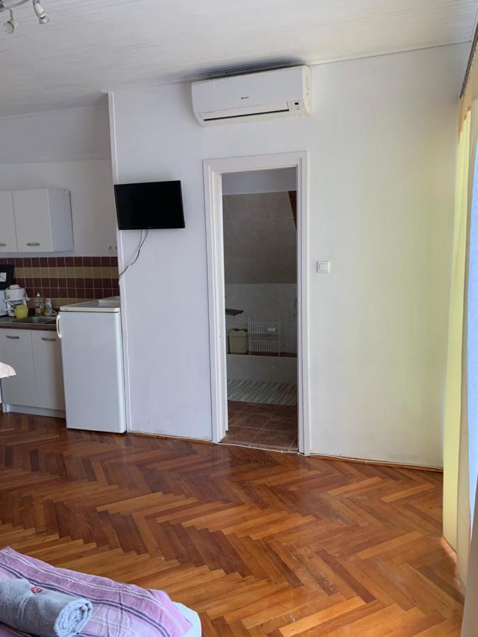 Kriszta Apartmanhaz Leilighet Balatonlelle Eksteriør bilde
