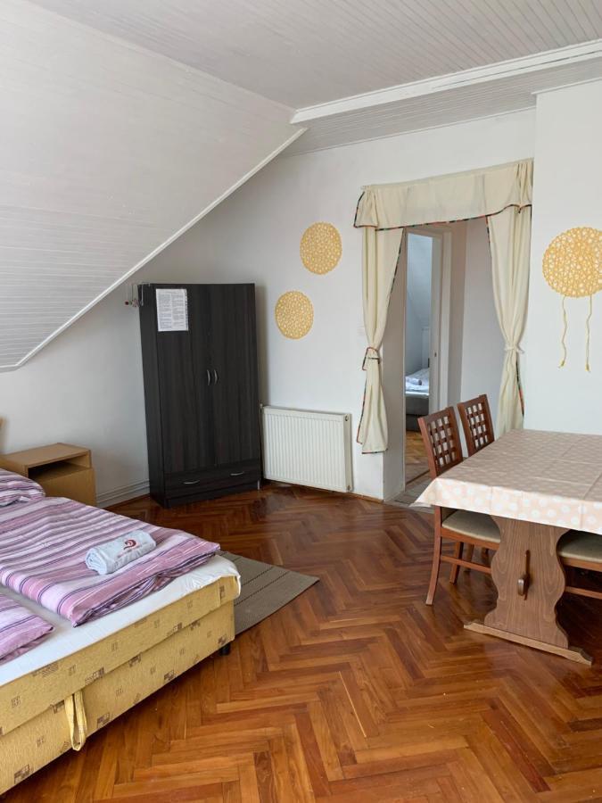 Kriszta Apartmanhaz Leilighet Balatonlelle Eksteriør bilde