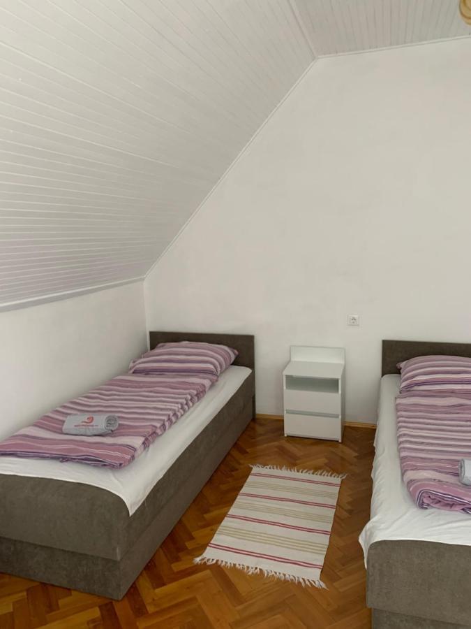 Kriszta Apartmanhaz Leilighet Balatonlelle Eksteriør bilde