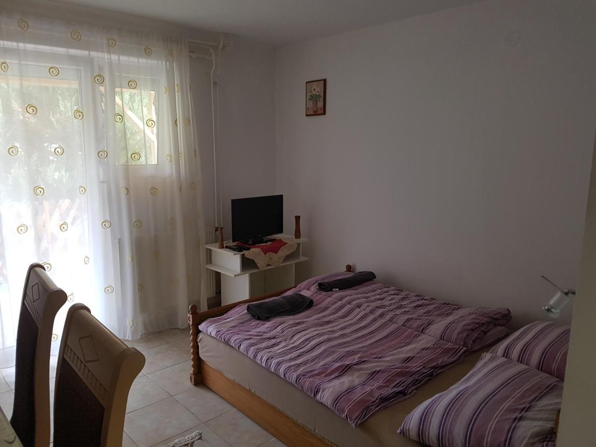 Kriszta Apartmanhaz Leilighet Balatonlelle Eksteriør bilde