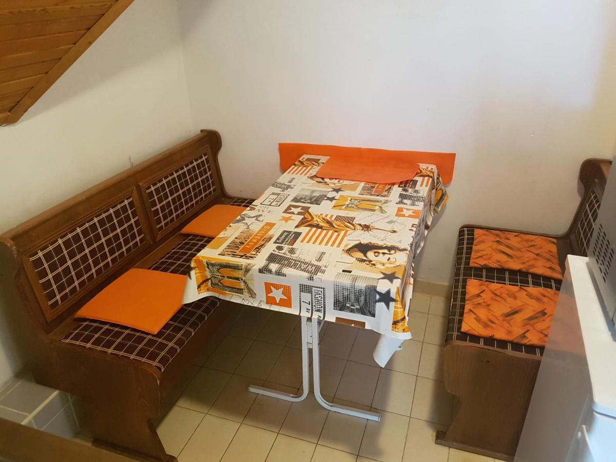 Kriszta Apartmanhaz Leilighet Balatonlelle Eksteriør bilde