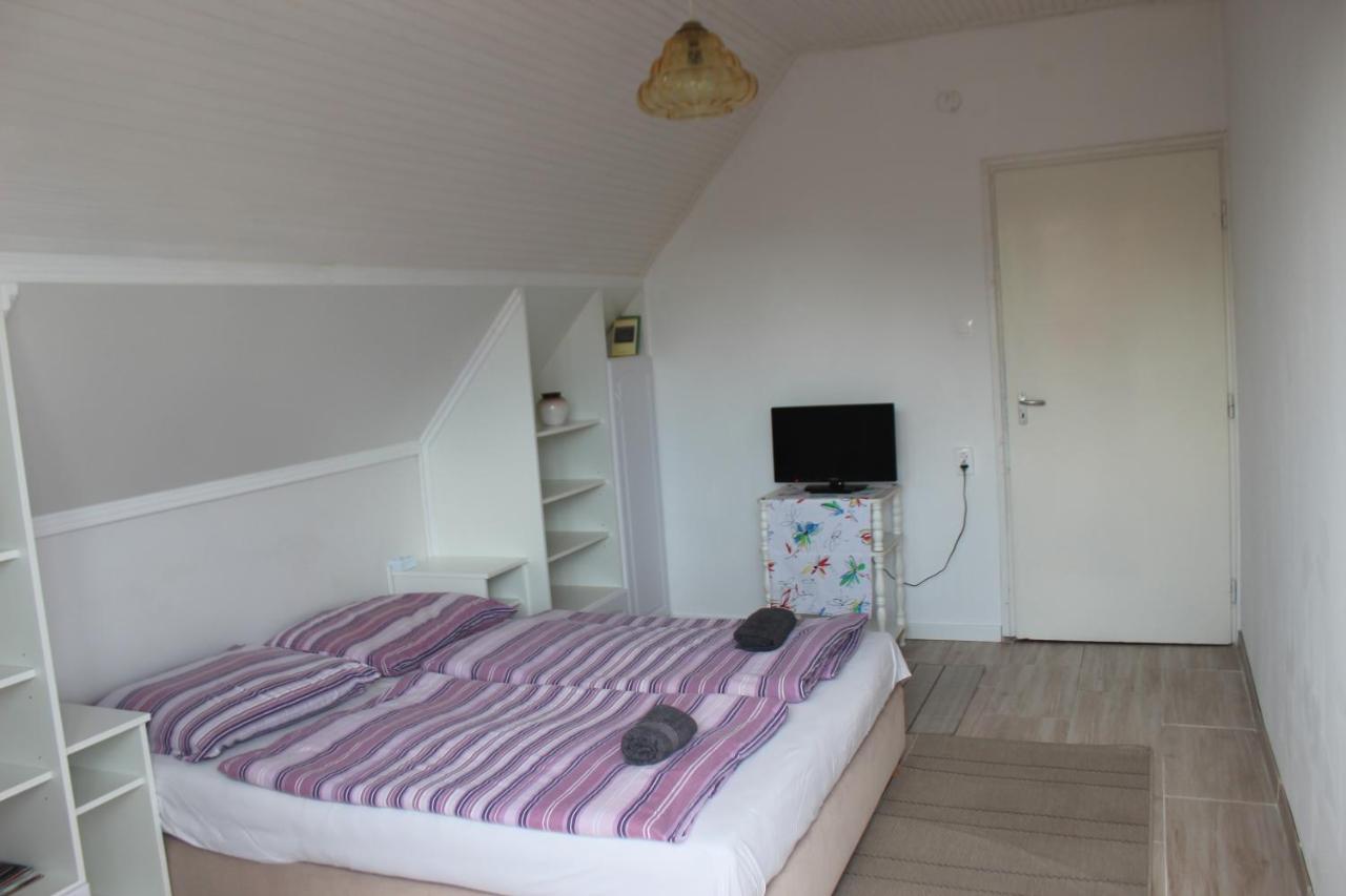Kriszta Apartmanhaz Leilighet Balatonlelle Eksteriør bilde
