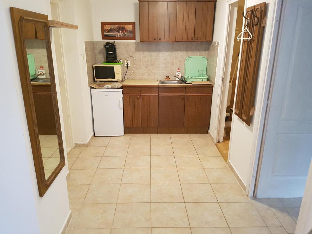 Kriszta Apartmanhaz Leilighet Balatonlelle Eksteriør bilde